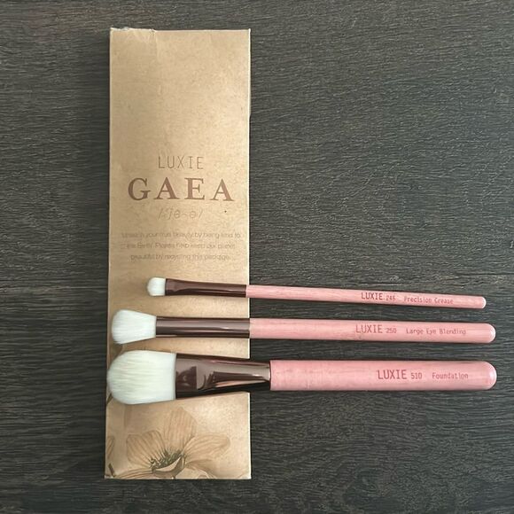 Luxie Other - LUXIE - Gaea - 3 Piece Brush Set - New!